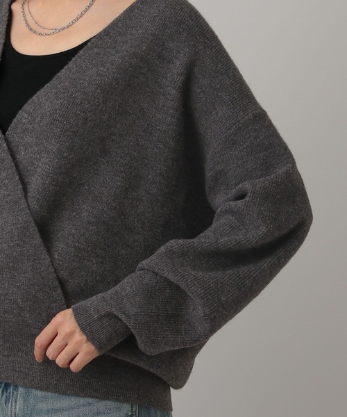 GLOBAL WORK（グローバルワーク）の「MATINEE LINE/ウール混カシュクールVネックプルオーバー/611154（ニット/セーター・レディース・ブラウン/チャコール/グレイッシュベージュ・MEDIUM/LARGE）」の12枚目の写真