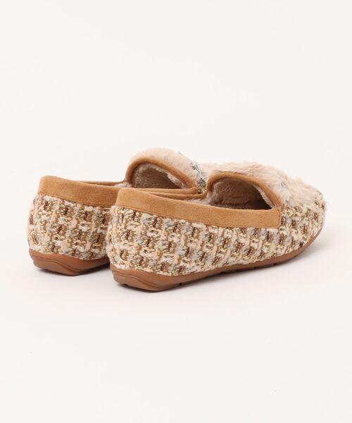 Bridget Birkin（ブリジットバーキン）の「【Bridget Birkin】ラインスタームートンシューズ(51617B)（モカシン/デッキシューズ・レディース・ブラック/グレイッシュベージュ/ベージュ系その他・23/23.5/24/22.5）」の4枚目の写真