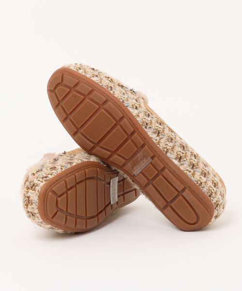 Bridget Birkin（ブリジットバーキン）の「【Bridget Birkin】ラインスタームートンシューズ(51617B)（モカシン/デッキシューズ・レディース・ブラック/グレイッシュベージュ/ベージュ系その他・23/23.5/24/22.5）」の5枚目の写真