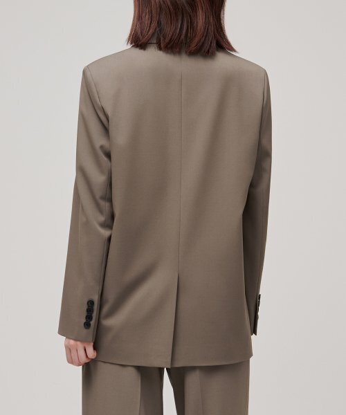 MUSINSA STANDARD WOMAN(ムシンサスタンダードウーマン)の「レディース特大ブレザー【ダスティベージュ】(テーラードジャケット・レディース・その他・SMALL/MEDIUM/LARGE/X-LARGE/X-SMALL)」の5枚目の写真