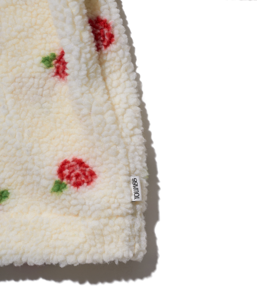 YOUHEE(ユヒ)の「ROSE PATTERN FLEECE ANORAK IVORY(その他アウター・レディース・その他・FREE)」の5枚目の写真
