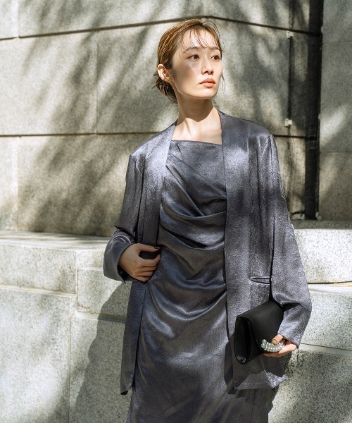 Callarus（カラルス）の「アシメドレープクラッシュサテンキャミワンピースアンサンブルドレス〔Callarus〕（ドレス・レディース・ブラック/グレー/ベージュ・M/L）」の12枚目の写真