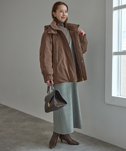 フェザーライト撥水モンスターダウン（ダウンジャケット/コート