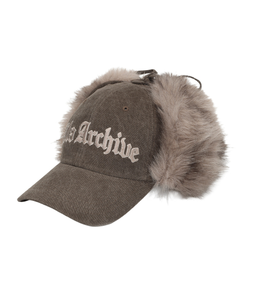 GILAARCHIVE(ギラアーカイブ)の「FAUX FUR LOGO EARFLAP CAP_BROWN(キャップ・レディース・ブラウン・FREE)」の2枚目の写真