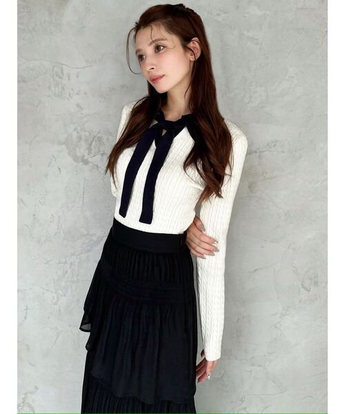 RESEXXY（リゼクシー）の「ナロータイケーブルニットトップス（ニット/セーター・レディース・アイボリー/ネイビー/グレー・FREE）」の6枚目の写真