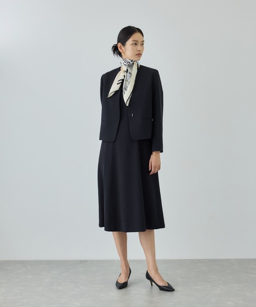 ROPE'(ロペ)の「トリアセダブルクロス セミフレアーワンピース/セットアップ対応・イージーケア・26SS(ワンピース・レディース・ベージュ/ネイビー・36/38/40)」の7枚目の写真