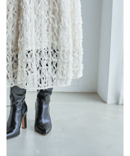 SNIDEL（スナイデル）の「Sustainableデコラティブシフォンフレアスカート（スカート・レディース・アイボリー/ブラック/バーガンディー・0/1）」の9枚目の写真