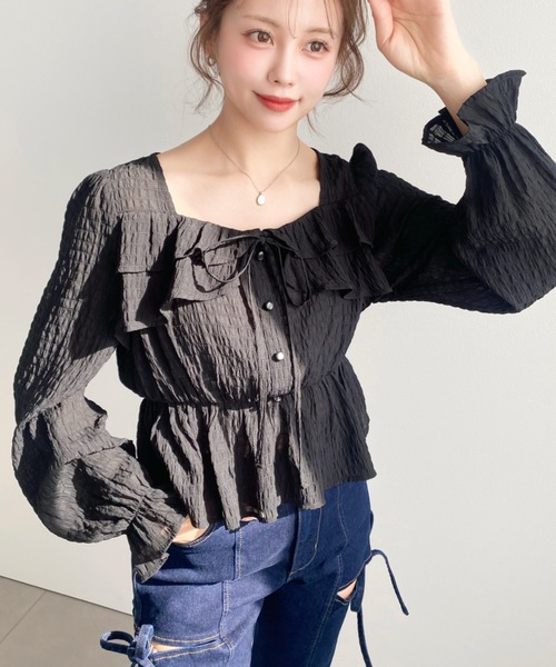 moment+(モーメントプラス)の「シアースモッキングライクスクエアネック長袖ダブルフリルペプラムブラウス(シャツ/ブラウス・レディース・ピンク/オフホワイト/ナチュラル/ブラック/ネイビー・M/L)」の20枚目の写真