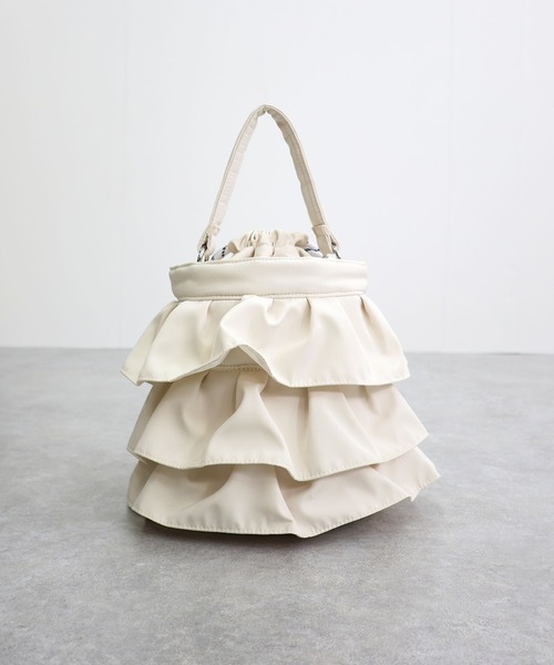 COLDE (コルデ)の「2wayフリル巾着バッグ(ショルダーバッグ・レディース・ブラウン/ブラック/アイボリー・FREE)」の4枚目の写真