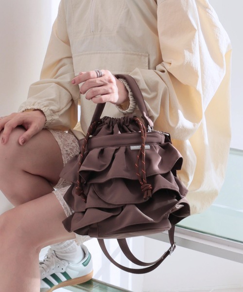 COLDE (コルデ)の「2wayフリル巾着バッグ(ショルダーバッグ・レディース・ブラウン/ブラック/アイボリー・FREE)」の21枚目の写真
