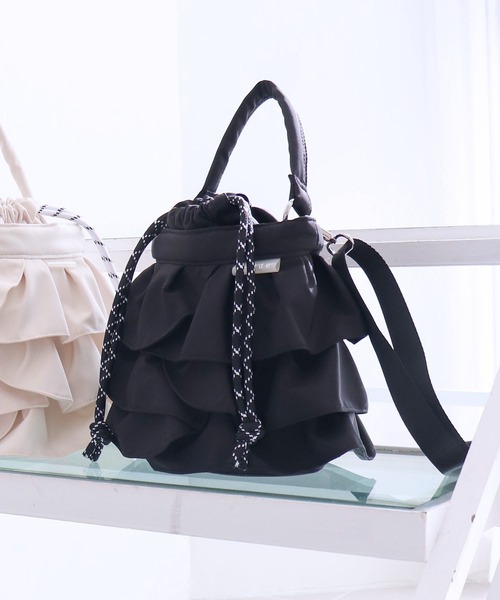 COLDE (コルデ)の「2wayフリル巾着バッグ(ショルダーバッグ・レディース・ブラウン/ブラック/アイボリー・FREE)」の22枚目の写真