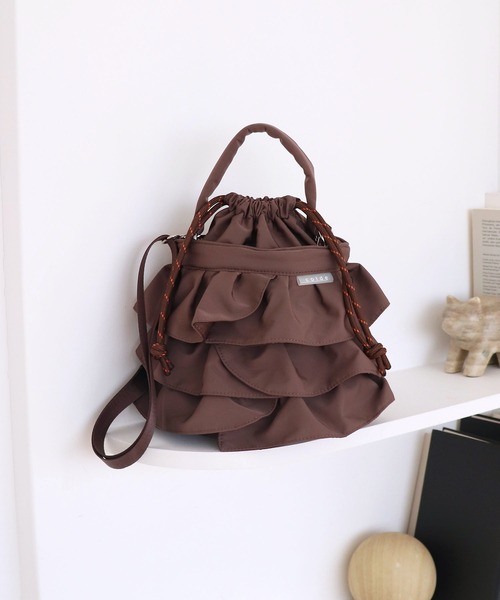 COLDE (コルデ)の「2wayフリル巾着バッグ(ショルダーバッグ・レディース・ブラウン/ブラック/アイボリー・FREE)」の17枚目の写真