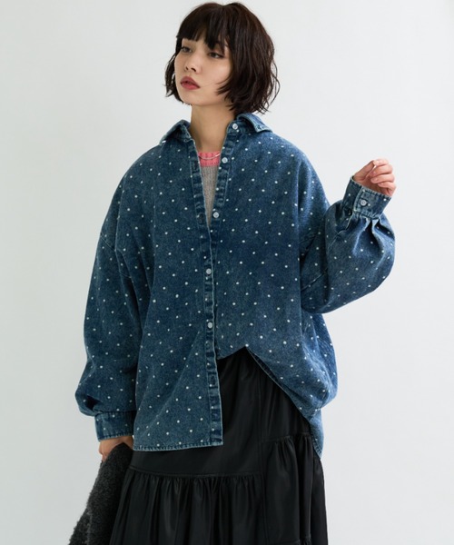 A.D.C.L.（エーディーシーエル）の「ドット柄 オーバーサイズ デニムシャツ（シャツ/ブラウス・レディース・ブルー/サックスブルー・M/L）」の9枚目の写真