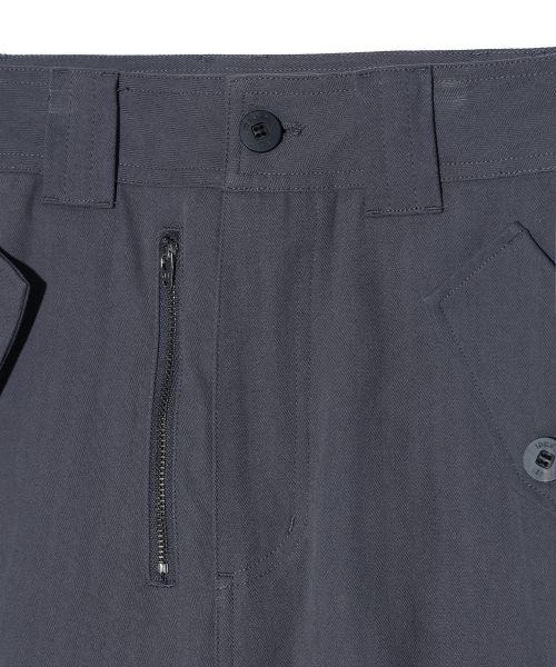 IEY(アイイーワイ)の「DOMINIC CARGO PANTS Grey Blue(その他パンツ・レディース・その他・LARGE/MEDIUM)」の4枚目の写真