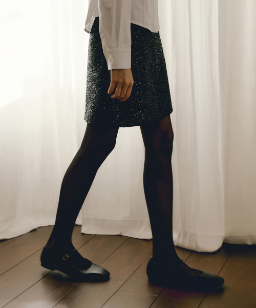 OCTETTE(オテット)の「SEQUIN TWEED MINI SKIRTS_BLACK(スカート・レディース・ブラック・SMALL/MEDIUM)」の5枚目の写真