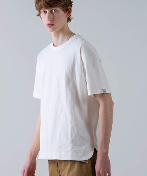 rehacer(レアセル)の「rehacer / Aged Cotton Flower Hem S/S CS / エイジド コットン フラワーヘム ショートスリーブカットソー(Tシャツ/カットソー・メンズ・ブルー/ベージュ/ブラック/ホワイト・MEDIUM/SMALL/X-LARGE/LARGE)」の2枚目の写真