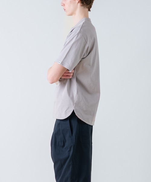 rehacer(レアセル)の「rehacer / Aged Cotton Flower Hem S/S CS / エイジド コットン フラワーヘム ショートスリーブカットソー(Tシャツ/カットソー・メンズ・ブルー/ベージュ/ブラック/ホワイト・MEDIUM/SMALL/X-LARGE/LARGE)」の7枚目の写真