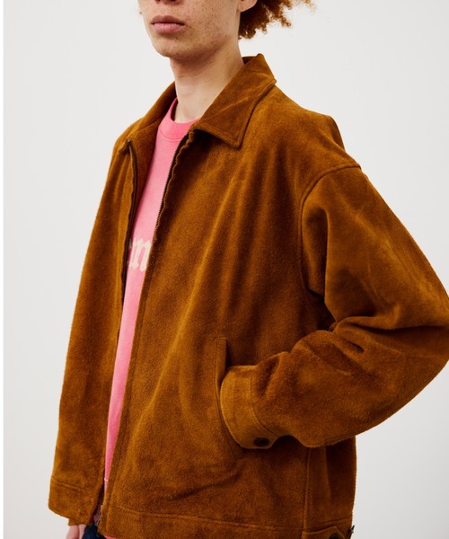 BEAMS(ビームス)の「スエード ジップアップ ブルゾン【ワイドフィット】(ブルゾン・メンズ・ライトブラウン・M/S/L/XL)」の1枚目の写真