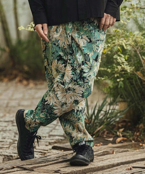 CAMBIO(カンビオ)の「mp14471- Botanical Gobelin Textile Wide Balloon Pants ワイドパンツ(S62526cmb)(その他パンツ・メンズ・グレー/オフホワイト/ブラック・L/M/S)」の2枚目の写真