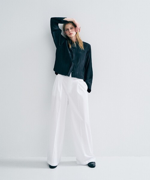 uncrave(アンクレイヴ)の「マシーンプリーツ シャツ(シャツ/ブラウス・レディース・ホワイト系/カーキ系/ブラック系・F)」の5枚目の写真