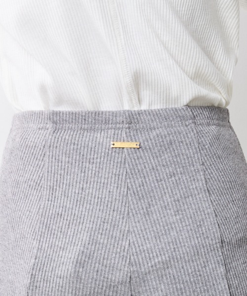CHIC STYLE（シックスタイル）の「スパンテレコスリムパンツ＜大きいサイズ有＞シックスタイル（その他パンツ・レディース・ブラック/杢グレー・M/L/LL/3L/4L/5L）」の14枚目の写真