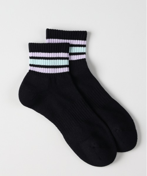 Right-on（ライトオン）の「【BASIC SOCKS】ラインリブ クウォーターソックス (吸汗速乾 / 抗菌防臭 / クッション性)（ソックス/靴下・メンズ・パープル/ピンク/グリーン/ホワイト/グレー・フリー）」の7枚目の写真