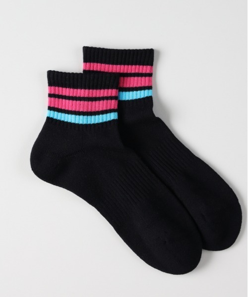 Right-on（ライトオン）の「【BASIC SOCKS】ラインリブ クウォーターソックス (吸汗速乾 / 抗菌防臭 / クッション性)（ソックス/靴下・メンズ・パープル/ピンク/グリーン/ホワイト/グレー・フリー）」の9枚目の写真