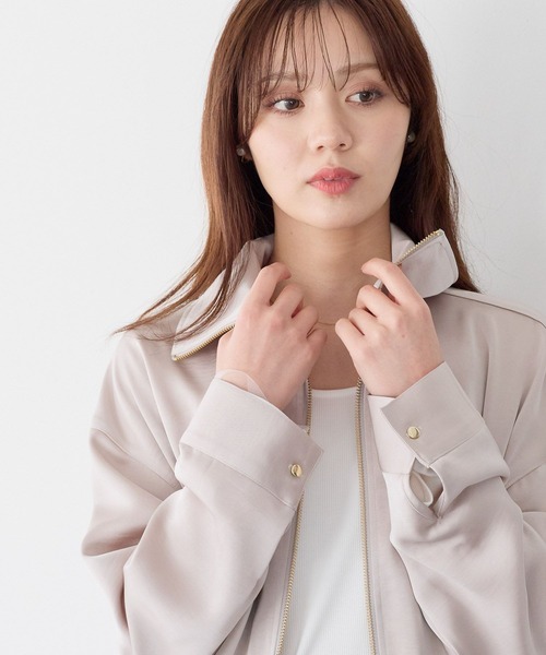 Andemiu（アンデミュウ）の「サテンブルゾン643040（ブルゾン・レディース・ネイビー/グレイッシュベージュ・FREE）」の6枚目の写真