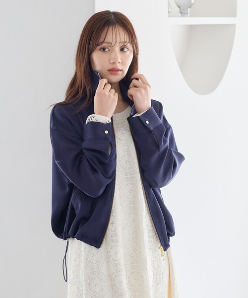 Andemiu（アンデミュウ）の「サテンブルゾン643040（ブルゾン・レディース・ネイビー/グレイッシュベージュ・FREE）」の9枚目の写真