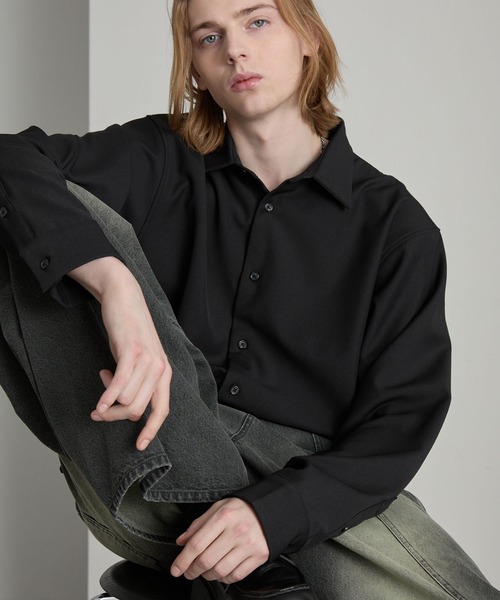 cussil(クシル)の「【cussil/クシル】ヘビードレープクロップドシルエットレギュラー長袖シャツ(シャツ/ブラウス・メンズ・ブラック/ホワイト・L/M/S)」の8枚目の写真