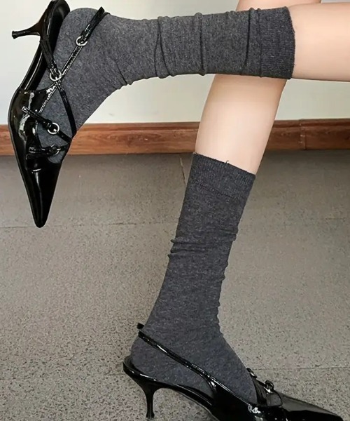 Vipoa(ヴィポア)の「バックストラップミュールサンダル(パンプス・レディース・ブラック/ボルドー・LARGE/MEDIUM/SMALL)」の7枚目の写真