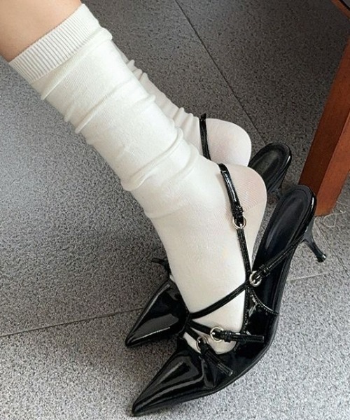 Vipoa(ヴィポア)の「バックストラップミュールサンダル(パンプス・レディース・ブラック/ボルドー・LARGE/MEDIUM/SMALL)」の14枚目の写真