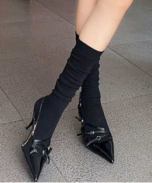 Vipoa(ヴィポア)の「バックストラップミュールサンダル(パンプス・レディース・ブラック/ボルドー・LARGE/MEDIUM/SMALL)」の15枚目の写真
