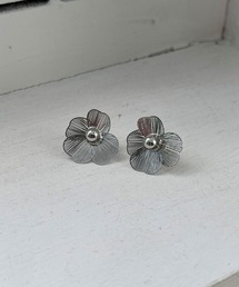 透かし フラワー メタル ピアス