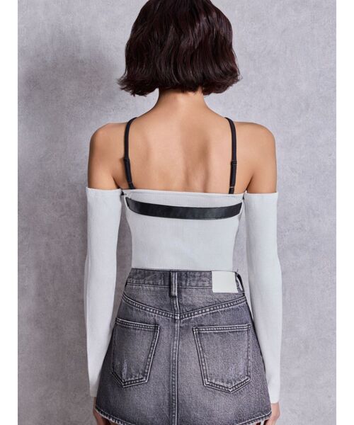 GYDA（ジェイダ）の「GYDAフロントクロスラメテレコトップス（Tシャツ/カットソー・レディース・ブラック/オフホワイト/ブルー・FREE）」の5枚目の写真