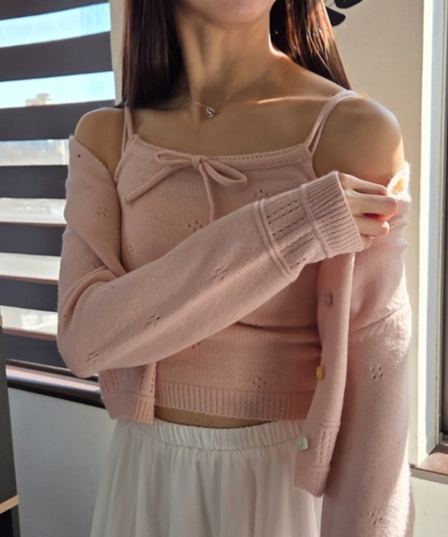 tolene(トレネ)の「大人可愛い ニットキャミ+ニットカーデ セットアップ(アンサンブル・レディース・ホワイト/ピンク/ライトブルー/イエロー・FREE)」の4枚目の写真