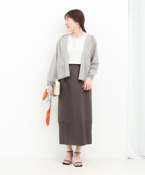 NOLLEY’S（ノーリーズ）の「フード地柄7分袖はおり（カーディガン/ボレロ・レディース・グレイッシュベージュ/ネイビー・38）」の3枚目の写真