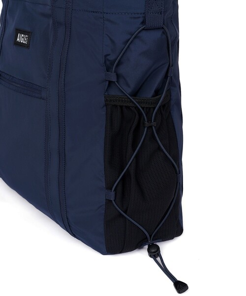 AIGLE(エーグル)の「撥水 2WAY ライト&コンパクト パッカブルショルダートートバッグ 14L(トートバッグ・レディース・オレンジ/ホワイト/ダークネイビー/モスグリーン/ダークブルー・FREE)」の8枚目の写真