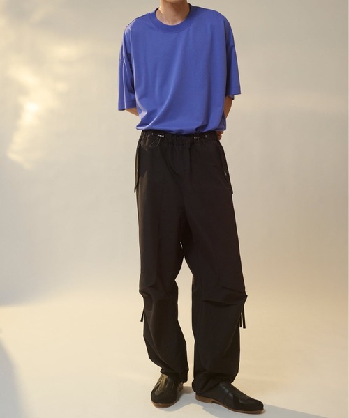 UJOH（ウジョー）の「【UJOH HOMME/ウジョー】Draw Cord Utility PNT（その他パンツ・メンズ・ブラック/ブラウン・5/4）」の3枚目の写真