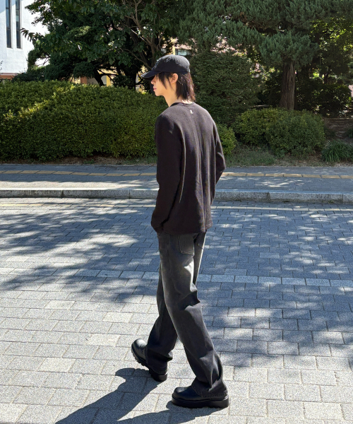 DEVELOVE（デヴローブ）の「ソフトフェードセミワイドデニムパンツ_ブラック（デニムパンツ・メンズ・ブラック・L/XL/M）」の2枚目の写真