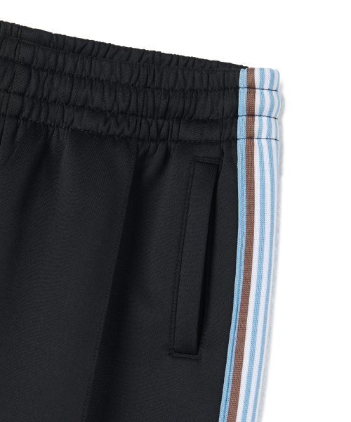 MUSINSA STANDARD KIDS（ムシンサスタンダードキッズ）の「クラシック トラック セットアップ [ブラック]（セットアップ・レディース・その他・100/110/120）」の3枚目の写真