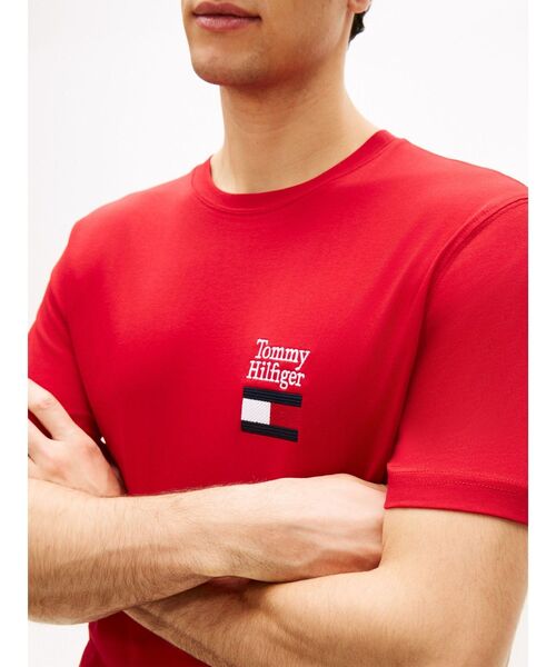 TOMMY HILFIGER（トミーヒルフィガー）の「BRAND LOVE TEXT STACK TEE（Tシャツ/カットソー・メンズ・レッド/ホワイト/ブラック・LARGE/SMALL/MEDIUM/X-LARGE）」の14枚目の写真