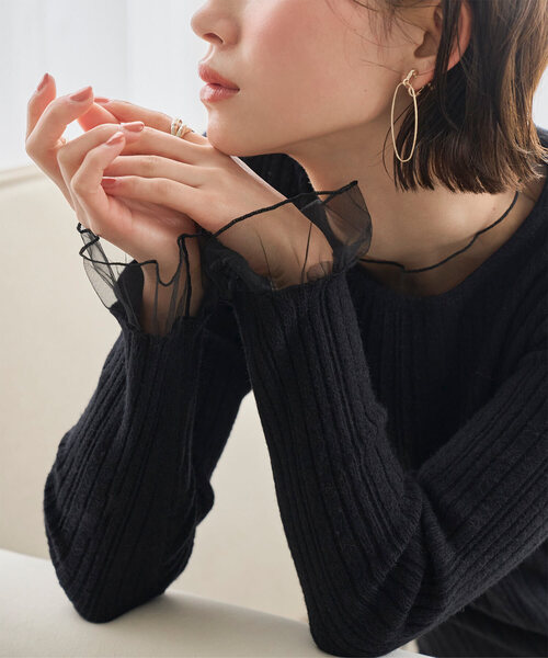KOBE LETTUCE(コウベレタス)の「チュール切り替えリブニットトップス(ニット/セーター・レディース・オフホワイト/グレー/ブラック・M)」の3枚目の写真