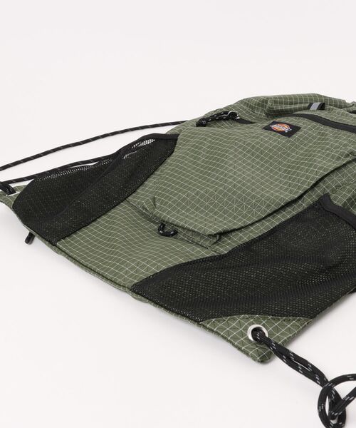 Dickies(ディッキーズ)の「【Dickies】ディッキーズ ATHLETIC KNAPSACK GRID/アスレチック ナップサック グリッド(バックパック/リュック・メンズ・グレー/ホワイト/カーキ/ブラック・FREE)」の18枚目の写真