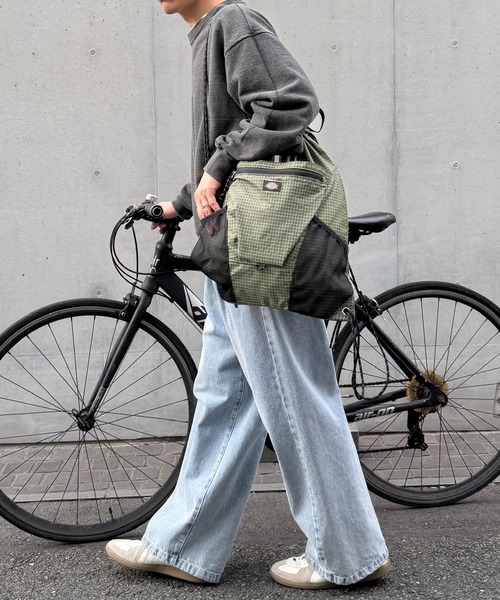 Dickies(ディッキーズ)の「【Dickies】ディッキーズ ATHLETIC KNAPSACK GRID/アスレチック ナップサック グリッド(バックパック/リュック・メンズ・グレー/ホワイト/カーキ/ブラック・FREE)」の22枚目の写真