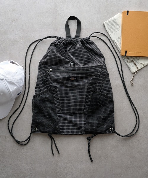 Dickies(ディッキーズ)の「【Dickies】ディッキーズ ATHLETIC KNAPSACK GRID/アスレチック ナップサック グリッド(バックパック/リュック・メンズ・グレー/ホワイト/カーキ/ブラック・FREE)」の5枚目の写真