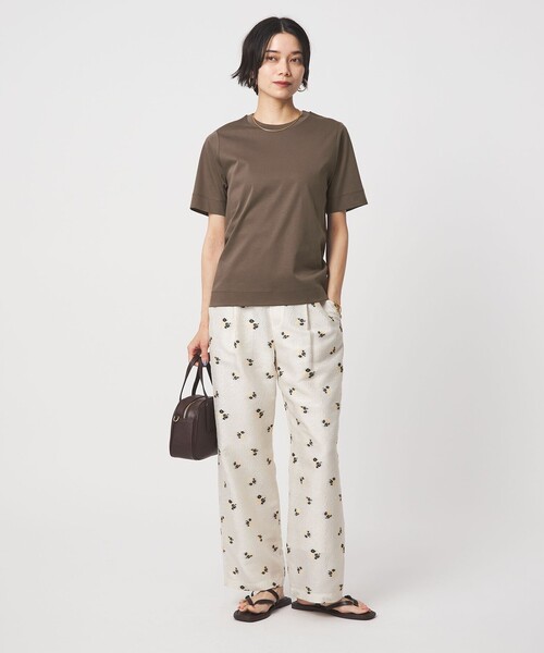 green label relaxing（グリーンレーベルリラクシング）の「スタンダード Tシャツ 制菌（Tシャツ/カットソー・レディース・ダークブラウン/ライム/ダークグレー/ベージュ/オフホワイト・38/40）」の16枚目の写真