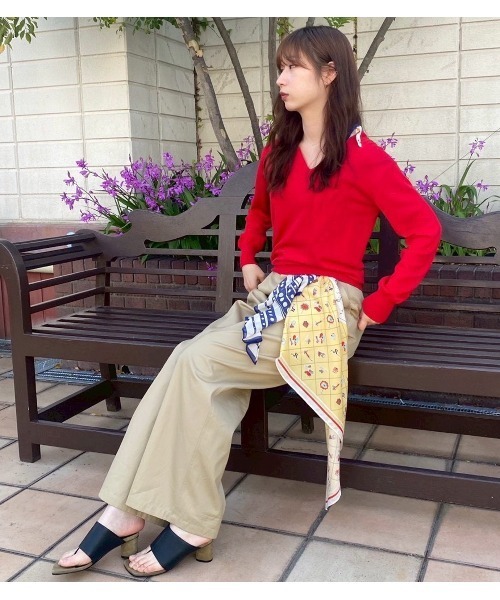 LE CIEL BLEU（ルシェルブルー）の「デタッチャブルスカーフVニット / Detachable Scarf V Knit（ニット/セーター・レディース・レッド/ブルー/グレー・36）」の3枚目の写真