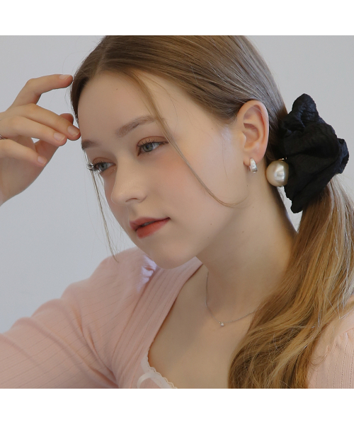 DIEUAMOUR(ディユーアモール)の「コアマットワンタッチイヤリング(ピアス(両耳用)・レディース・イエローゴールド/ホワイトゴールド・FREE)」の3枚目の写真