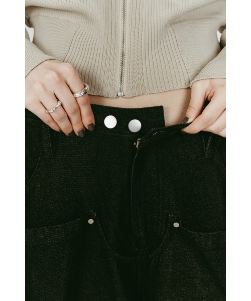 Knuth Marf(クヌースマーフ)の「cling drape denim pants(unisex)(デニムパンツ・レディース・ブラック・X-SMALL/SMALL/MEDIUM)」の11枚目の写真